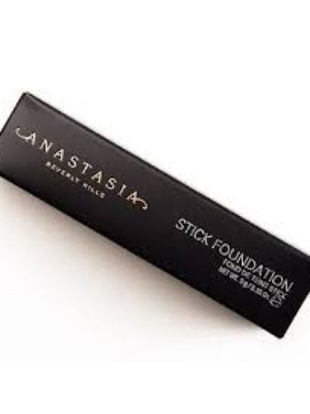 ANASTASIA BEVERLY HILLS
STICK FOUNDATION: Natural